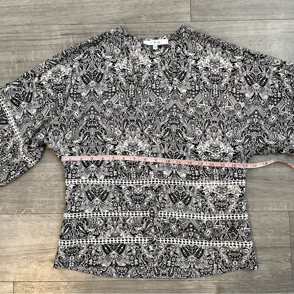 IRO Printed V-Neck Blouse - Picture 9 of 10